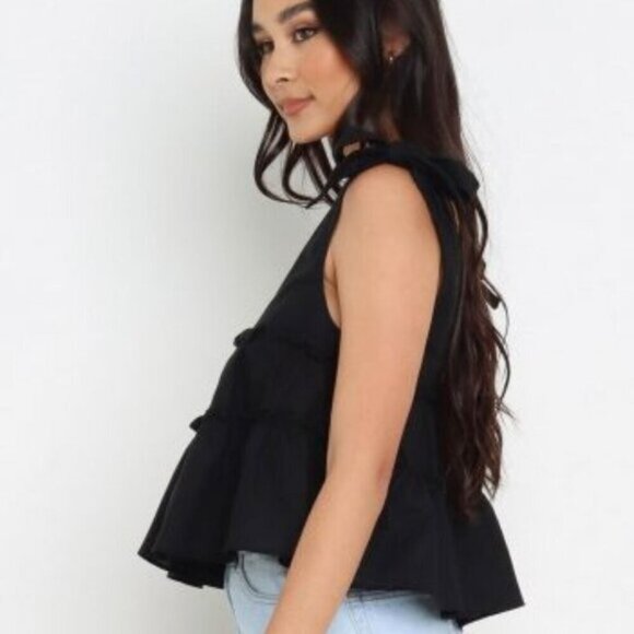 NWT Petal & Pup V Neck Cropped Tie Straps Women Top Erenda, Black, size 8 - Picture 3 of 6
